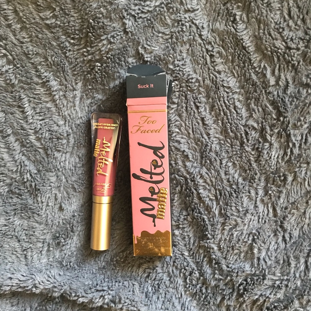 Too Faced Melted Matte Color: Suck It